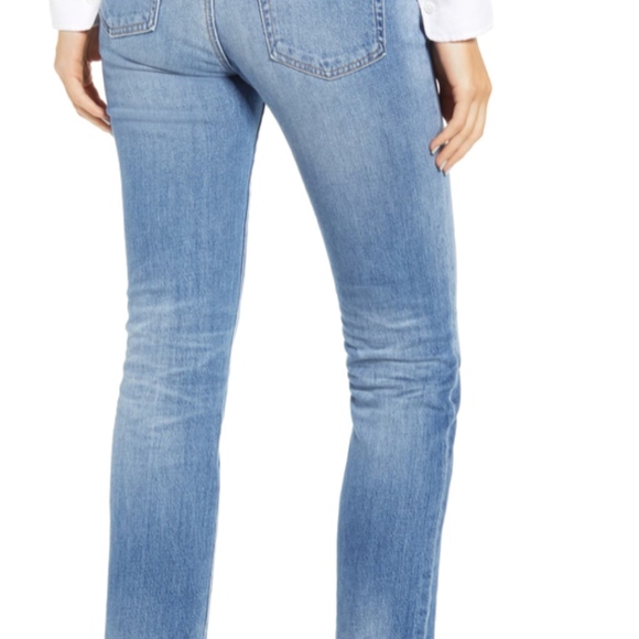 Lightwash Jeans - Picture 2 of 3